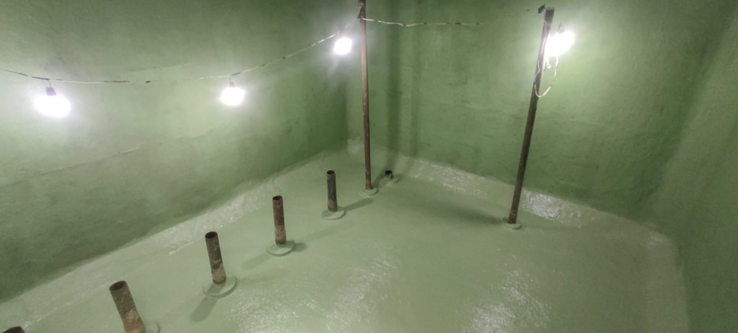 Impermeabilização verde aplicada no interior de uma cisterna